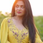 Prarthana Behere Instagram – 💛🧡💛🧡💛 ♾️
Stylist:- @style_by_pradnyaaaaa__
.
PR:-@digitallydiksha
.
Outfit by:-@nitikakanodiagupta
Jewellery: @monali.gulhane