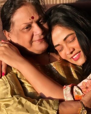 Prarthana Behere Instagram - Aai baba ❤️❤️….