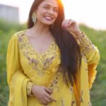 Prarthana Behere Instagram – 🧡💛🧡💛🧡♾️
.
Stylist:- @style_by_pradnyaaaaa__
.
PR:-@digitallydiksha
.
Outfit by:-@nitikakanodiagupta
Jewellery: @monali.gulhane
