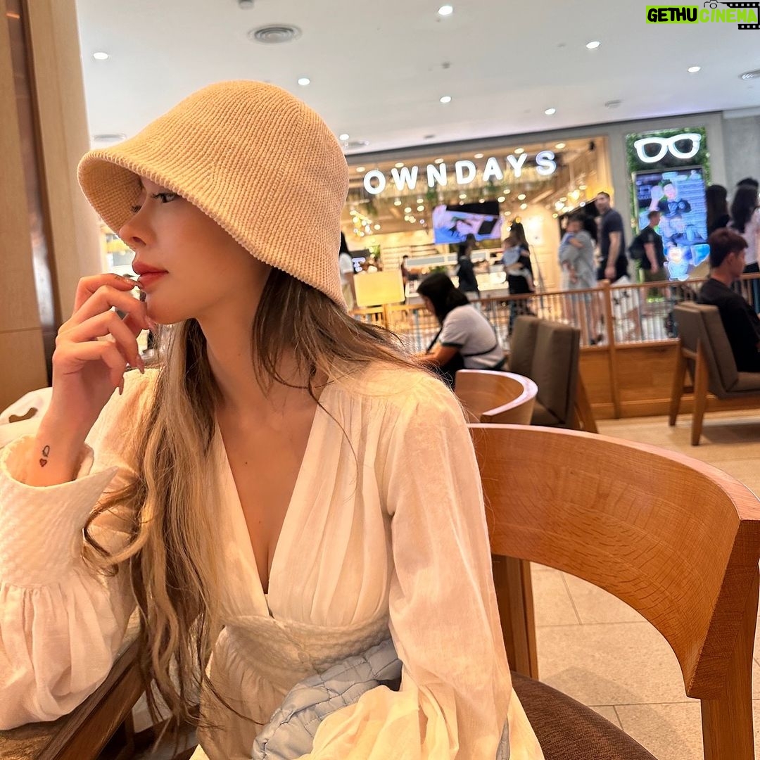 Preechaya Pongthananikorn Instagram - "What in the world did you think was on your wish list, huh?" 🥰