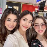 Preechaya Pongthananikorn Instagram - สาว สาว สาว สาว 💙💙😍😍 หาตัวจับยากนะคะ บอกเลย sometimes talk to your sister is all the therapy u need love u all . . . . . . . #sisters #qualitytime #chitchattime #girls #loveislove #dine #fyp #daily #family#friendship #friends #happyday King Power Rangnam