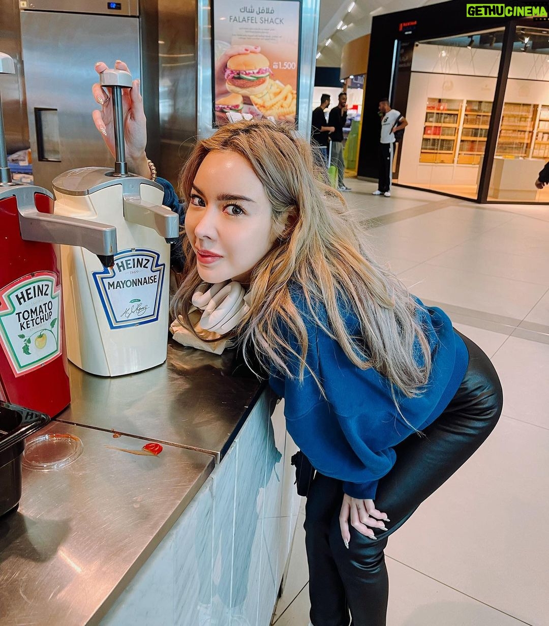 Preechaya Pongthananikorn Instagram - Its either ketchup me or mayo 😮💨🥫🌭 Kuwait Airways Kuwait International Airport