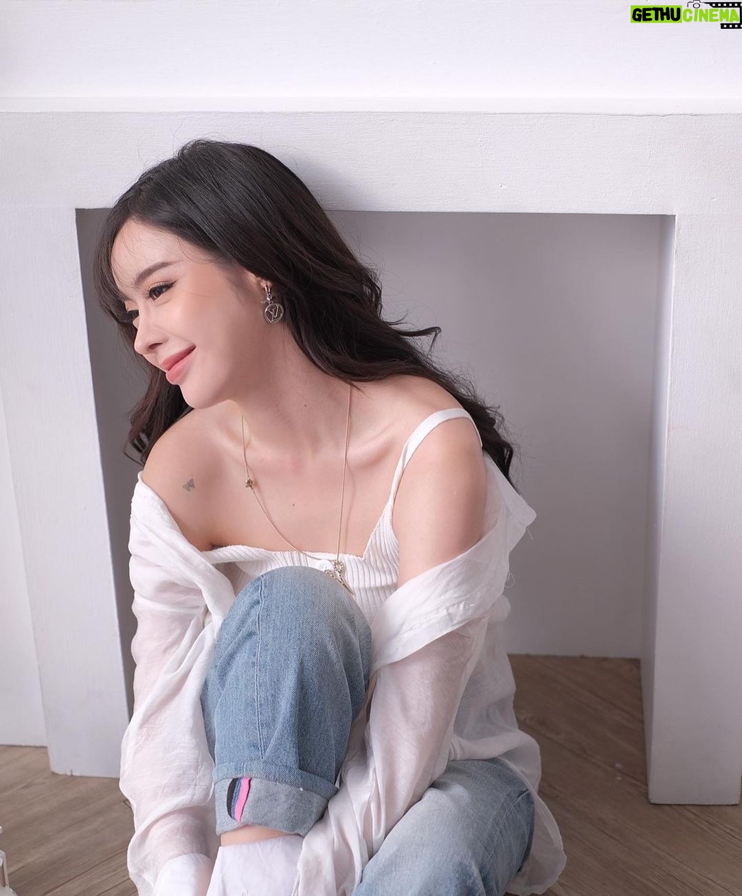 Preechaya Pongthananikorn Instagram - A cup of me 🤍