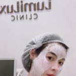 Preechaya Pongthananikorn Instagram - อย่า งง แวะมาบอกว่าทำอย่างไรจะได้ไม่ต้องใช้ app แต่งรูปให้มันน้อยลง เลื่อนไปแล้วเข้าใจเองนะคะ ไอซ์ไปฉีด rejuran ที่ @privilegeclinic กับหมอพลอย ฉีดผิวต่อด้วย peptide และ Ulthera ครั้งแรกทั้งหน้าไปเลย ที่ @lumiluxclinic ตอนนี้หน้าใสแล้วเล็กมาก เอา วีดีโอมาให้ดูสั้นๆ นะคะ ไม่ต้องใช้แอพละนะ สาวๆ คิคิ 🤪❤️‍🔥 Manhattan, New York