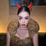 Preechaya Pongthananikorn Instagram - Mm she a devil.... Halloween everyday !! 😈💀👻🎃 #halloween #eacape#flamingo #emquartier #halloweenmakeup #halloweencostume #halloweeneveryday Escape Bangkok