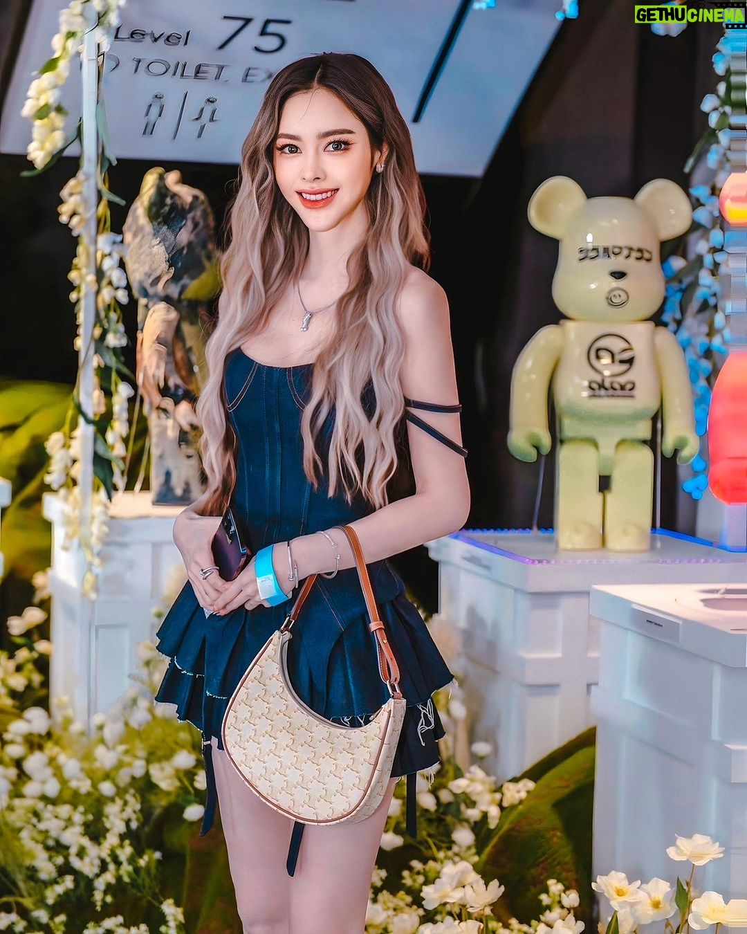 Preechaya Pongthananikorn Instagram - สวยๆ และ rare ทั้งนั้นเบยย #BEARBRICKWORLDWIDETOUR3 #BWWT3 #BearBrickMahanakhon #KingPowerMahanakhon #MEDICOMTOY Kingpower Mahanakorn Skywalk