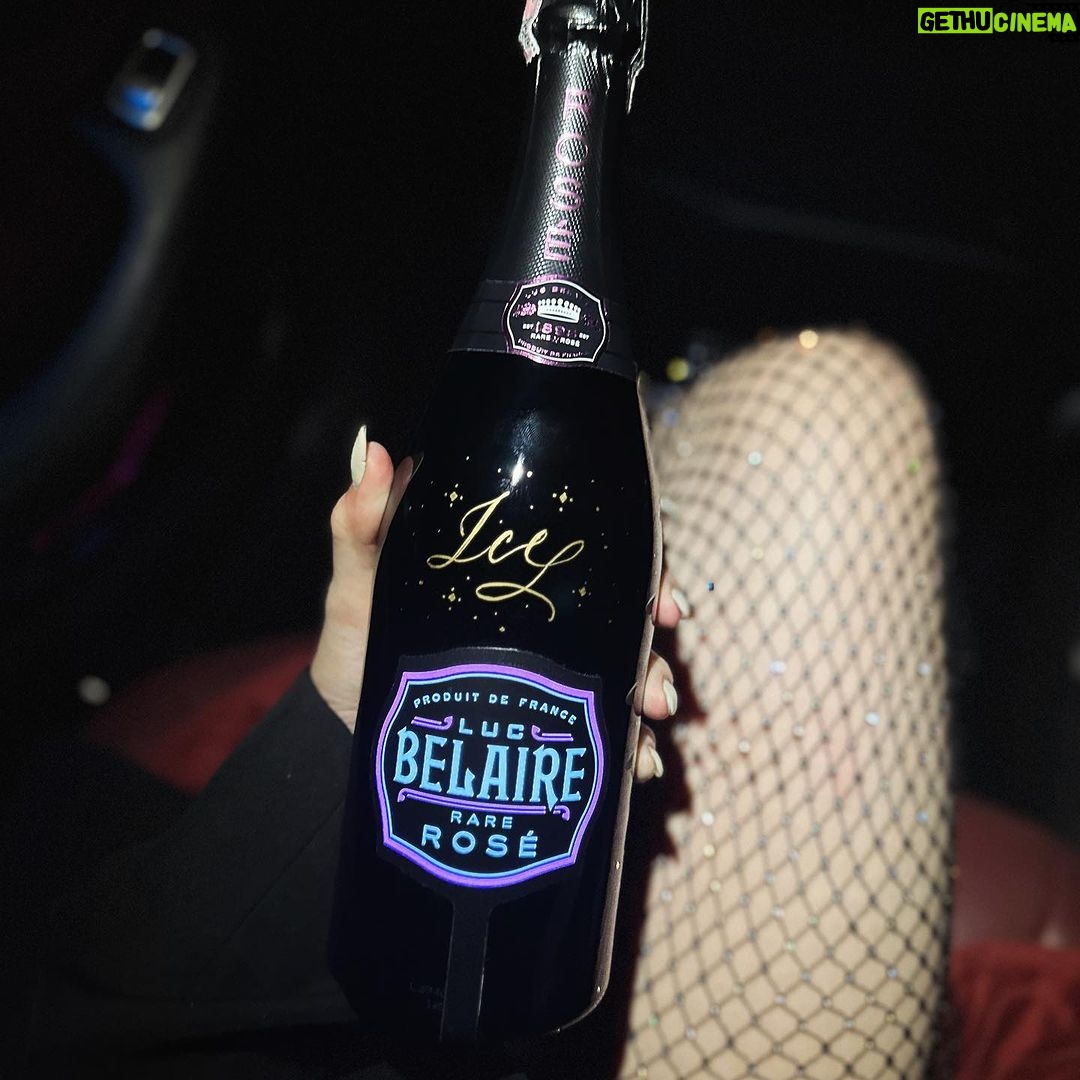 Preechaya Pongthananikorn Instagram - พวกเราสนุกทุกครั้งที่ @kgd.bkk 🤣🤪🫶🏻❤️🔥🎉💕 #LucBelaire #LucBelaireXKGD #LucBelairefantome KGD BKK