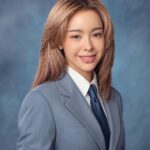 Preechaya Pongthananikorn Instagram - Yearbook ของฉันนั้นนน.......พึ่งได้เล่นกะเค้า #yearbook #สายฝอ ☺️🤣 วัยรุ่น เมกา
