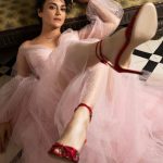 Preity Zinta Instagram - Shoeing off my vibe 💕💫💕💫 #ting