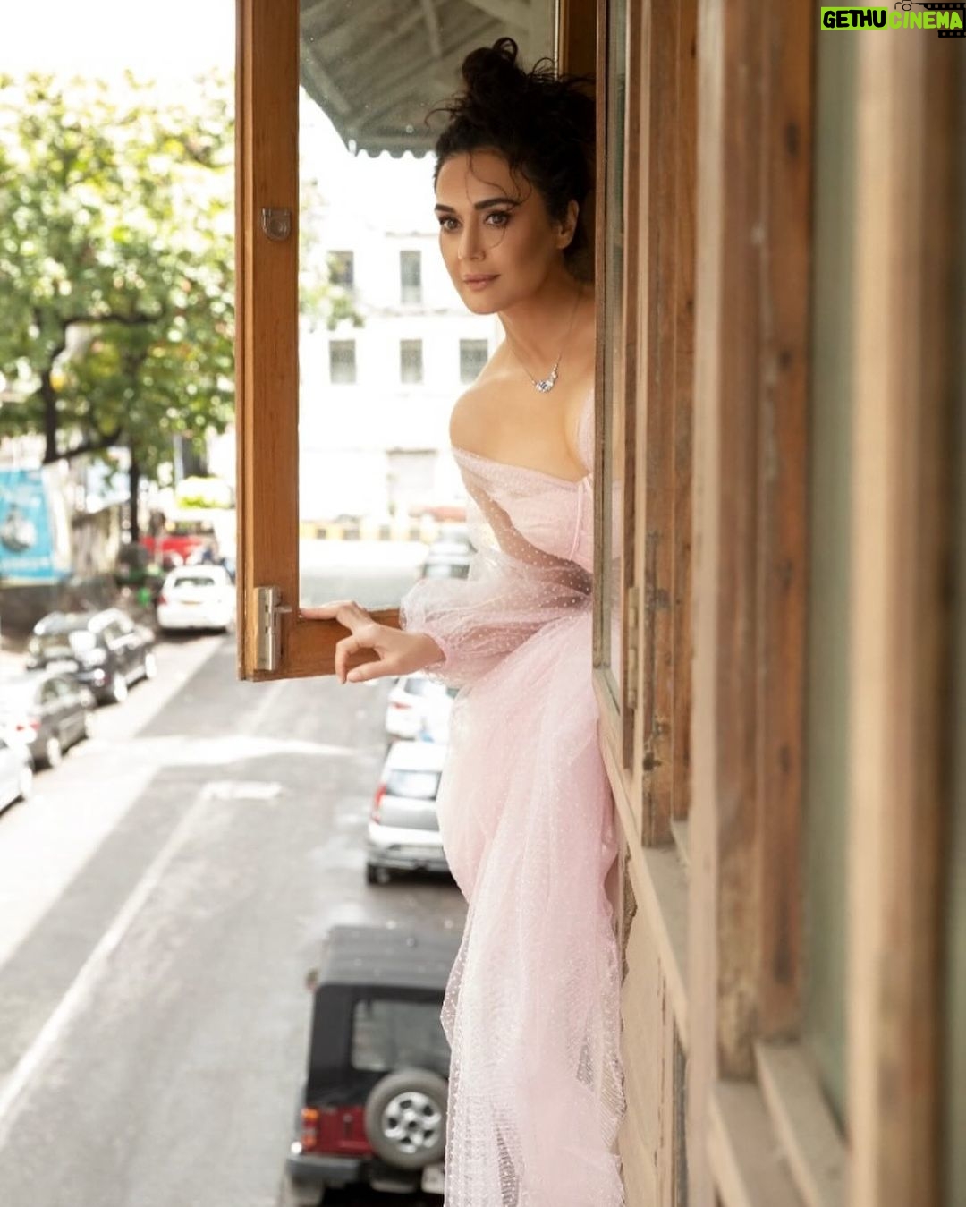 Preity Zinta Instagram - πππΈπ½οΈπ