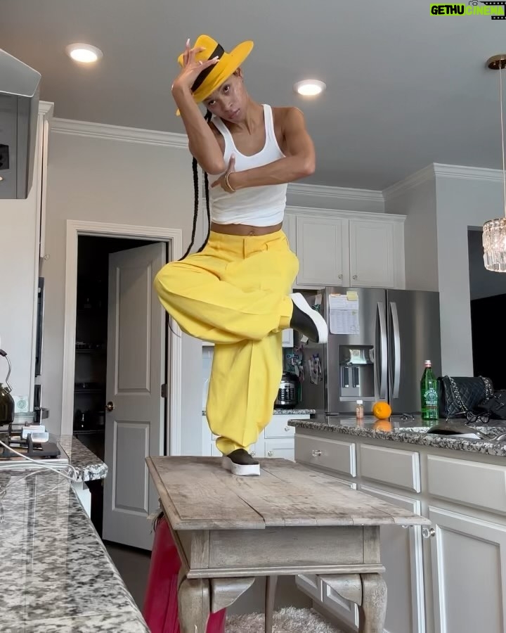Pretty Vee Instagram - MOOD: STRIKE OVA HOESππ½π
π₯ - Woody Got Another Alignment π³ - Woody Stable π€© - I Need To Be In Someone Video Dancing At This Point π Tag Yo Friend ππ½ππ½ππ½ππ½ ππ
π₯β¨