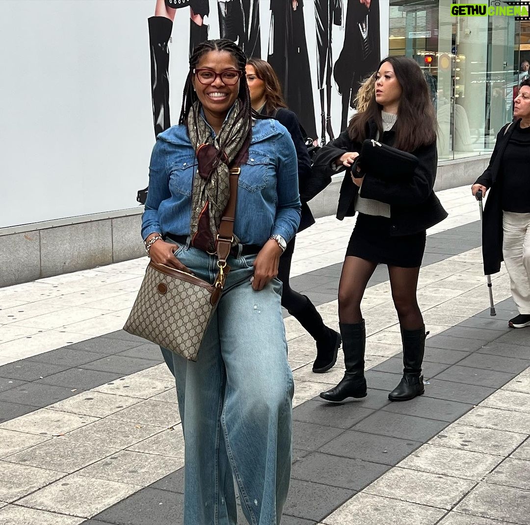 Pretty Vee Instagram - The original COMEDIAN: One thing about me I donβt play about this lady at all which is my mommy @itspastor_g π€π€π½ Mommy Happy Birthday I love you so much, you mean so much to me!ππ Your strength, Your heart, Your prayers, Your unconditional love will never go unnoticed! β¨ππ½ I will continue to make you proud! β¨ I overly love you mommy @itspastor_g Happy Birthday My Heartβ¨πππ Enjoy your beautiful day π