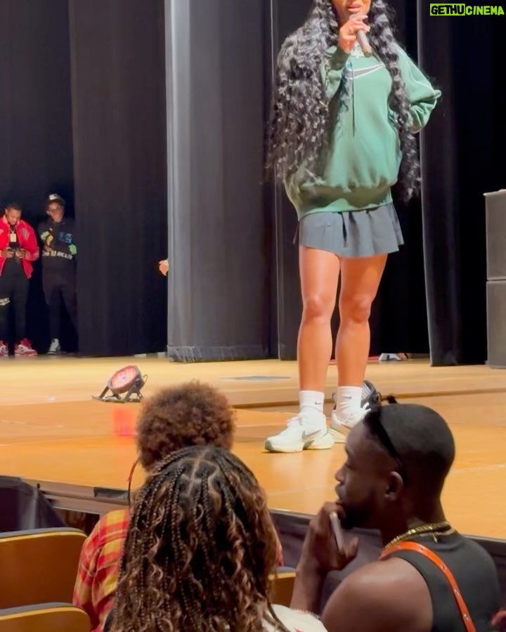 Pretty Vee Instagram - Dreams Don’t Work Unless You Do ⭐️ - Thank You @fayettevillestateuniversity For Having Me Y’all Really Showed So Much Love! 🤞🏽 - To The Students At FSU Remember To Be Present & Enjoy Your Undergrad Experience Trust Me Life Moves Quick! So Stay Focus There’s A Purpose In You! & Happy Homecoming ⭐️ - I Really Look Like A College Student Chile😏 - I Love Y’all 🤍 - PrettyVee 💋 MUA: @enhancedbyteisha