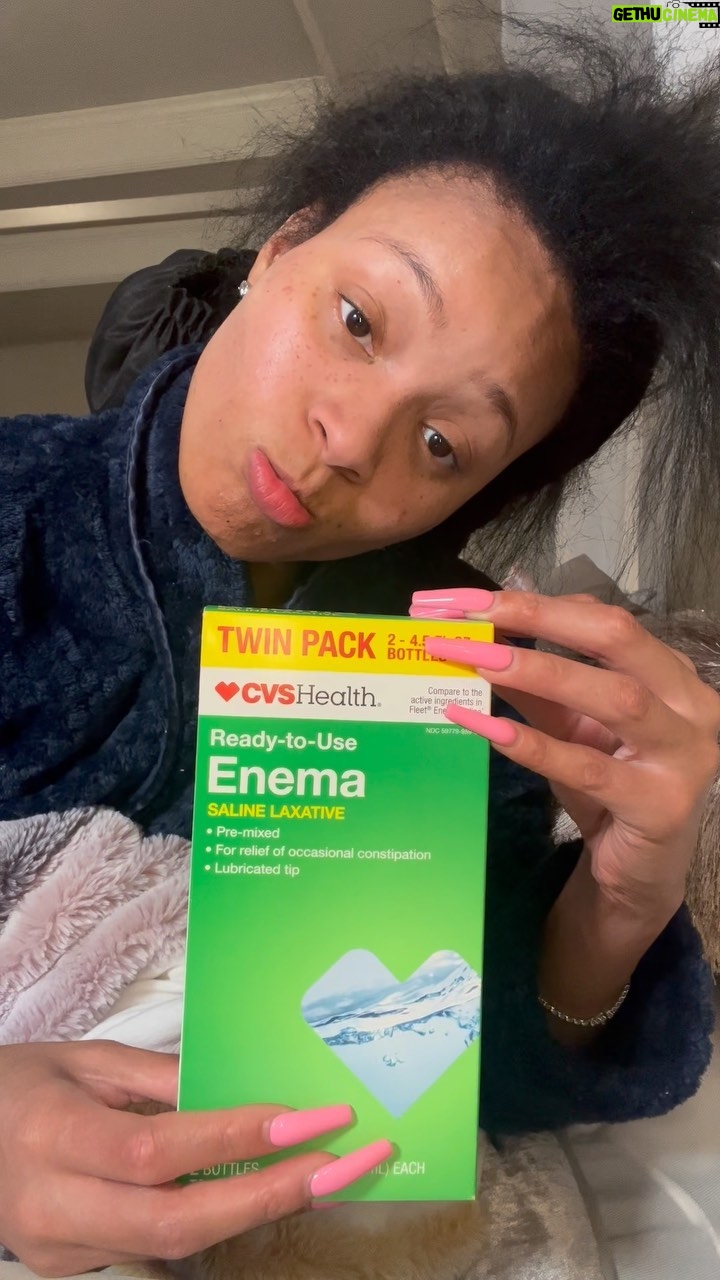 Pretty Vee Instagram - Why My Rapper Bae Said He Wanna Try Something New, BUT First I Gottta!🤬🧻🚽🧴 - Someone Please Help Me‼️‼️‼️ - He Pays My Bills So I Gotta Do What He Say😰 HELPPPPPP MEEEEE……. TAG A DOODOO HOE 🛀🏽🤬😈😩 🥺😩😳💩