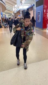 Pretty Vee Instagram - MOOD: “ I AINT WIT DAT LOVEY DOVEY SHITTTT” 😂🤬 - I Gotta Flight To Catch…. BISHHHH MOVE‼️ - Essence I’m On The Way……😎✈️ Tag A Mad Hoe 😂😂😂😂 🤬🤬🤬🤬 NOLA