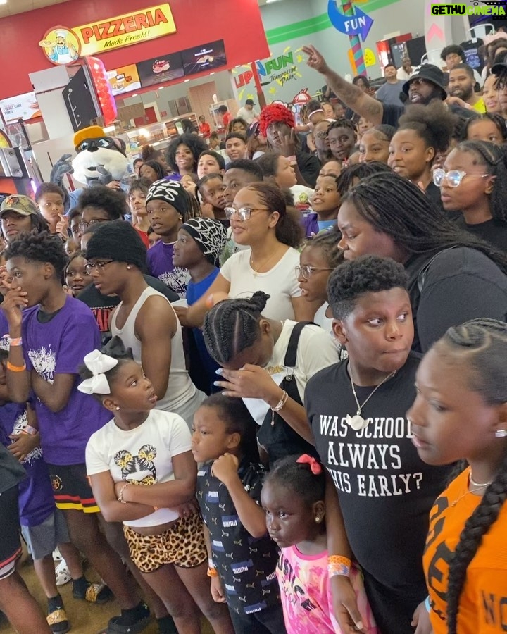 Pretty Vee Instagram - Sorry Just Busy Doing Everything I Said I Was Going To Do! π€π€π½ - & One Of Those Things Is Giving Back, Thank You @traeabn For Bringing Me To Houston,Tx To Serve With You In Your Community! I Absolutely Love What Your Doing! We Appreciate π€ - Yβall Know Vena Love The Kids!π€π½ - & Lastly Swipe & Come Party With Me! - Love Yβall Bye! - PrettyVee π Houston, Texas