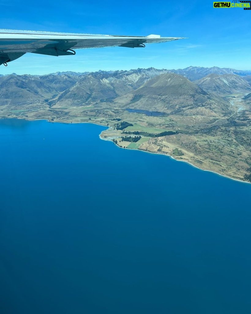 Prin Suparat Instagram - Wow life #airmilford @airmilford @landmark_0fficial Milford Sound, Fiordland