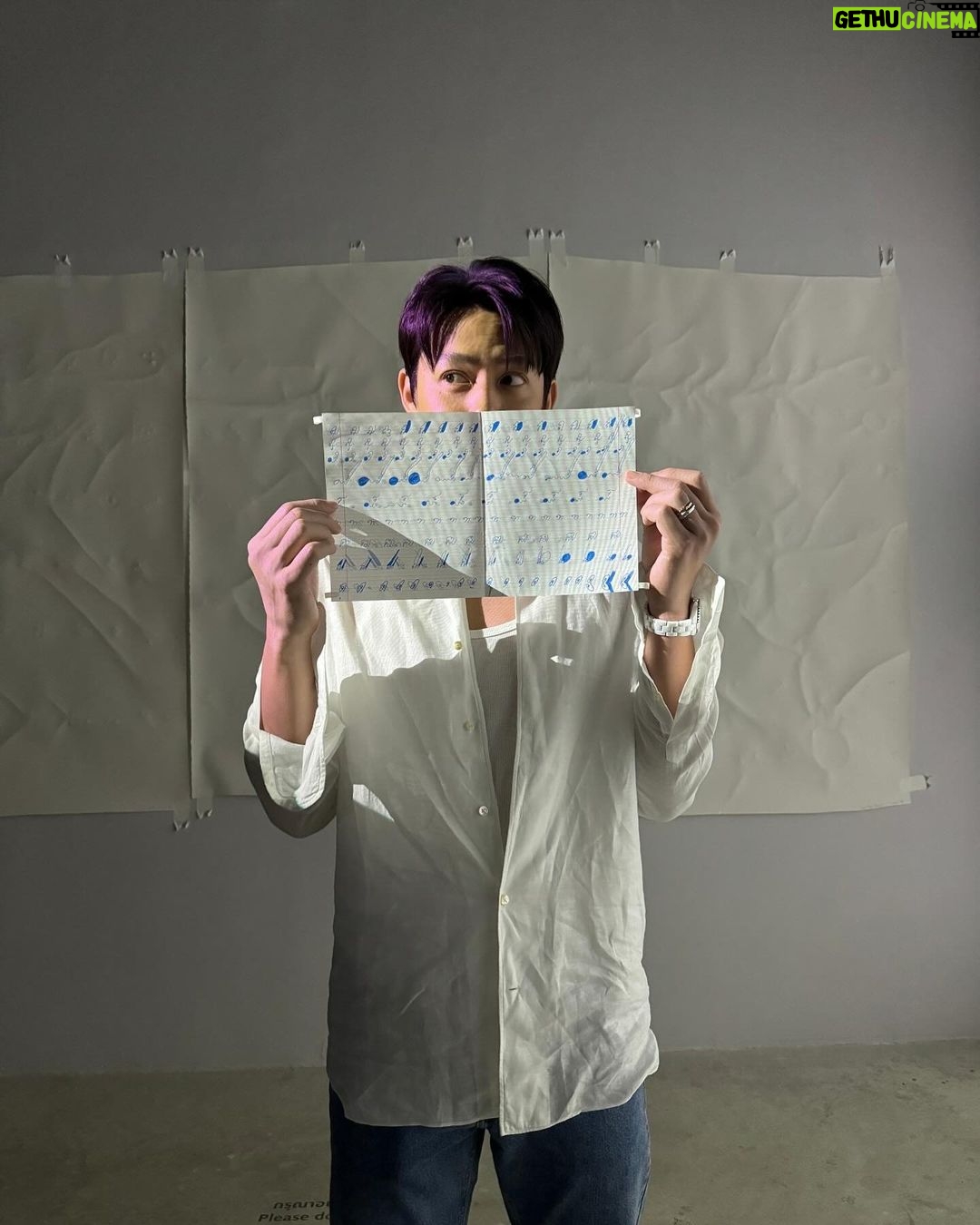 Prin Suparat Instagram - งาน Biennale ที่หอศิลป์ร่วมสมัย เชียงราย มีเวลาไปดูกันนะครับ เชื่อว่าจะได้อะไรกลับมาบ้างหลังจากดูเสร็จ😉 @thailand_biennale หอศิลป์ร่วมสมัยเมืองเชียงราย : Chiangrai international art museum CIAM
