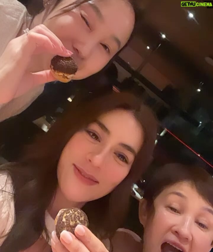 Prin Suparat Instagram - เลข6เป็นปีสุดท้าย 😆🎂 Happy Birthday na krub @drnoy Dinner at @friendstable.cnx @nick.patsorn you guys were amazing! 🤌🏼 Nick & Nont's Friends table
