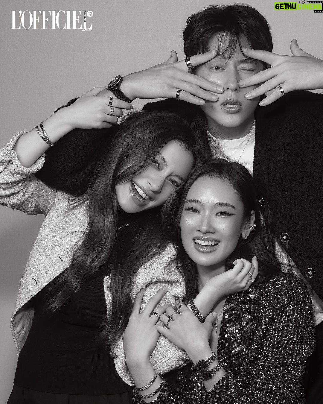 Prin Suparat Instagram - #LOFFICIELPLUS คอนเทนต์สุดเอ็กซ์คลูซีฟสาหรับแพลตฟอร์มออนไลน์ประจําเดือนธันวาคมนี้ พบกับ หมาก ปริญ, มิว นิษฐา, ออกแบบ ชุติมณฑ์, วิโอเลต วอเทียร์ และ เจมส์ ธีรดนย์ ที่จะมาเดิม เต็มความสนุกในช่วงเทศกาลวันหยุดละชวนคุณค้นหาของขวัญในฝันจากผลงานการรังสรรค์เครื่องประดับไฟ จิวเวลรีของ CHANEL ที่มีทั้งรุ่นเบจโกลด์ เยลโลว์โกลด์ และไวท์โกลด์ รวมถึงรุ่นประดับเพชร #CHANELHoliday #GiveWonderGiveCHANEL #CHANELFineJewelry #CocoCrush #NCollection @chanelofficial #LOFFICIELTHAILAND #LOFFICIELJEWELRY