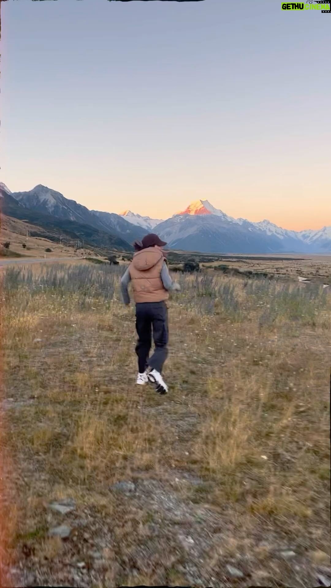 Prin Suparat Instagram - สุขสันต์วันเด็กงับ 😊 Aoraki/Mount Cook National Park