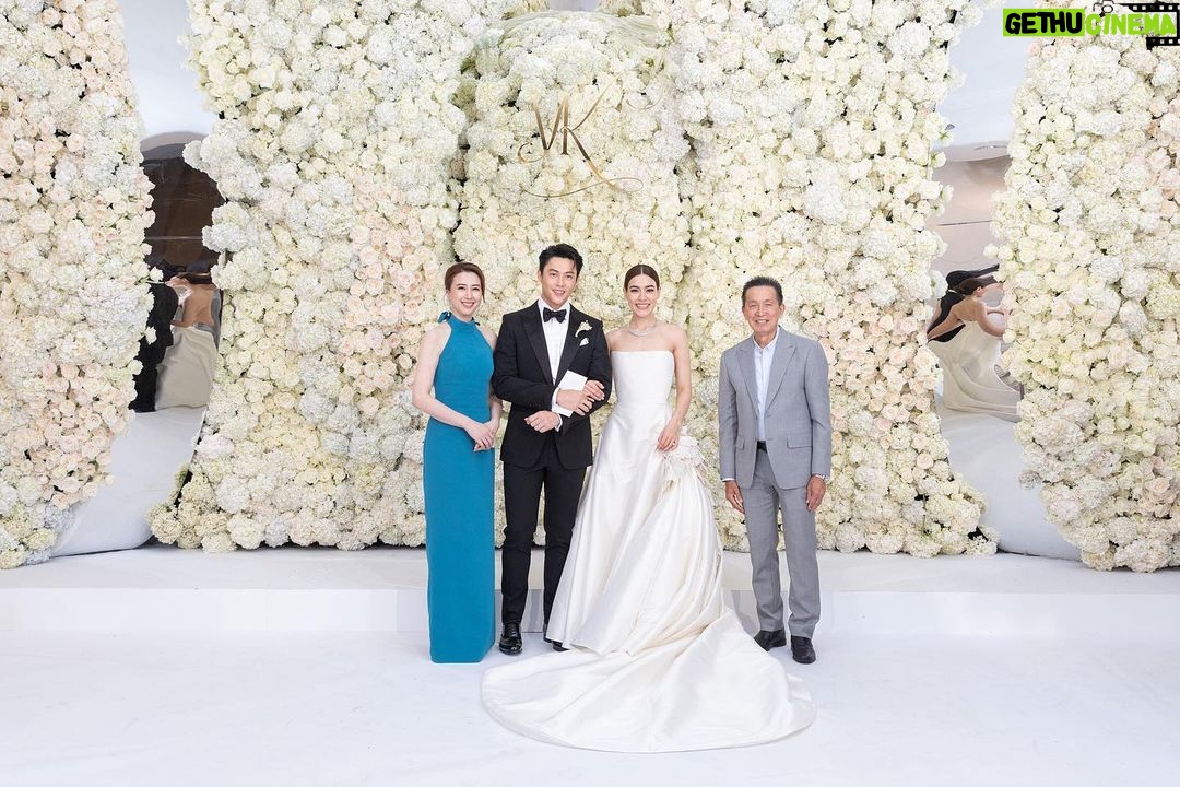 Prin Suparat Instagram - ขอขอบพระคุณผู้ใหญ่และครอบครัวช่องสามทุกท่านที่สละเวลามาร่วมฉลองในวันสำคัญของเรานะครับ/ค่ะ ขอบพระคุณที่ให้โอกาสเราสองคนและเมตตาเอ็นดูเรามาตลอดครับ/ค่ะ รวมถึงแขกผู้มาร่วมงานทุกท่านครับ/ค่ะ 🙏🏼🥹 🤍