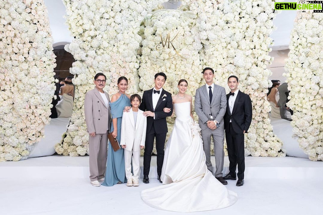 Prin Suparat Instagram - ขอขอบพระคุณผู้ใหญ่และครอบครัวช่องสามทุกท่านที่สละเวลามาร่วมฉลองในวันสำคัญของเรานะครับ/ค่ะ ขอบพระคุณที่ให้โอกาสเราสองคนและเมตตาเอ็นดูเรามาตลอดครับ/ค่ะ รวมถึงแขกผู้มาร่วมงานทุกท่านครับ/ค่ะ 🙏🏼🥹 🤍