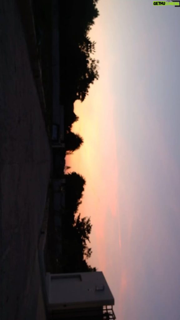 Prin Suparat Instagram - Sunset ride 🌇