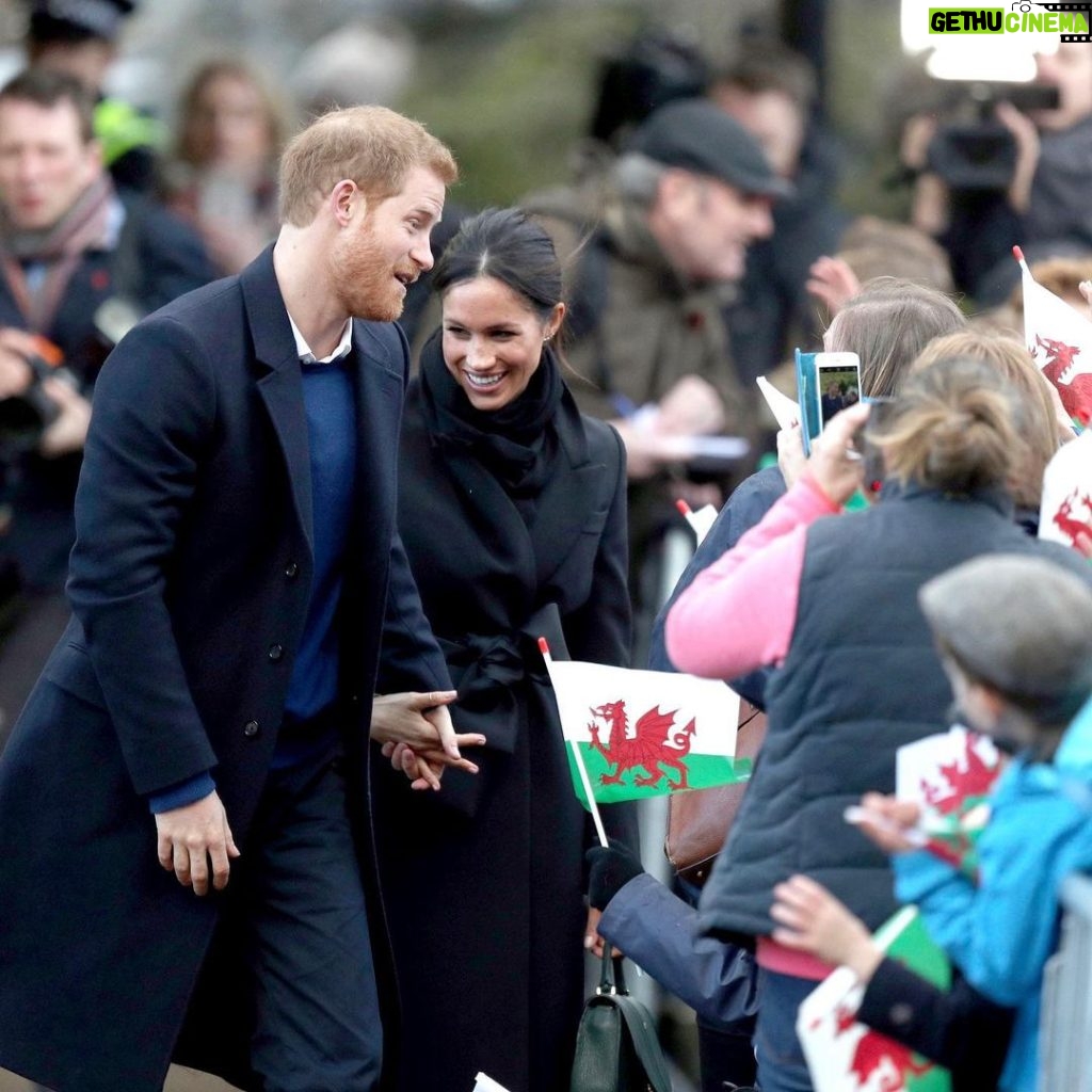 Prince Harry, Duke of Sussex Instagram - 🏴󠁧󠁢󠁷󠁬󠁳󠁿 Dydd Gŵyl Dewi Hapus! Wishing all of our Welsh followers a Happy St Davids Day. Image © Empics / PA