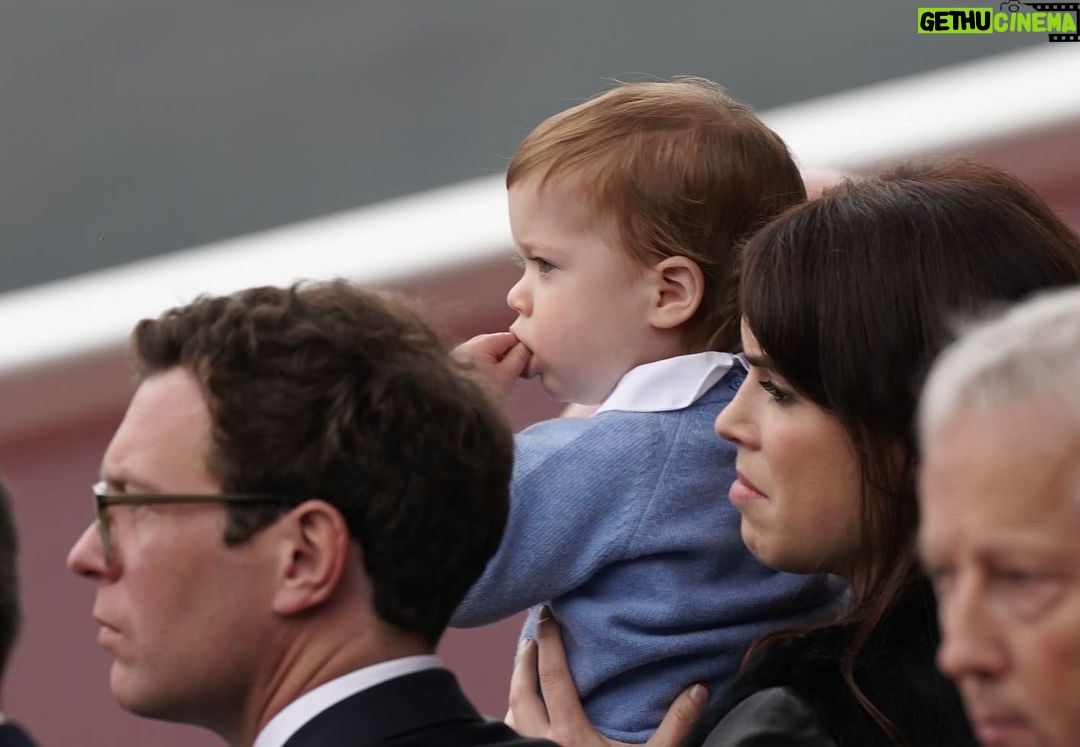 Princess Eugenie Instagram - Thank you, Your Majesty, Grannie, for 70 years of service, selflessness and dedication. You are such a shining light for us all. Just a final roundup of some epic moments of the most special weekend that I was so honoured to be a part of. From The Birthday Parade, to celebrating with @edencommunities in Paddington for their #bigjubileelunch to showing Augie the colourful pageant and ending cheering loudly for this remarkable woman.