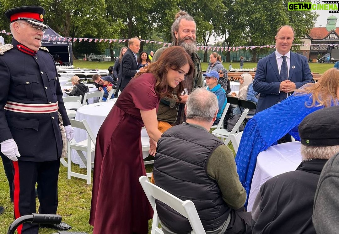 Princess Eugenie Instagram - Thank you, Your Majesty, Grannie, for 70 years of service, selflessness and dedication. You are such a shining light for us all. Just a final roundup of some epic moments of the most special weekend that I was so honoured to be a part of. From The Birthday Parade, to celebrating with @edencommunities in Paddington for their #bigjubileelunch to showing Augie the colourful pageant and ending cheering loudly for this remarkable woman.