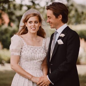 Princess Eugenie Instagram - Couldn't Bea happier (get it) 🐝... ⁣
⁣
What a complete joy and privilege to watch you, my beautiful big sister, walk down the aisle to dear Edo. I am so proud of you and I'm so excited to support you in the next chapter of your life. We are going to have so much fun together. ⁣
⁣
Happy wedding day to you both xxxx