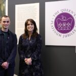 Princess Eugenie Instagram – It was such a pleasure meeting the winner of The Queen’s Platinum Jubilee Emblem Competition, Edward Roberts at the @vamuseum this morning. 

A great way to kick off the weekend of Jubilee celebrations, both the winner and all the runners up are on exhibit at the museum, who ran this competition for 13-25 year olds to design the emblem that will be the marker for this most special and exciting weekend.