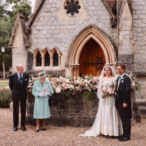 Princess Eugenie Instagram - Couldn't Bea happier (get it) 🐝... ⁣
⁣
What a complete joy and privilege to watch you, my beautiful big sister, walk down the aisle to dear Edo. I am so proud of you and I'm so excited to support you in the next chapter of your life. We are going to have so much fun together. ⁣
⁣
Happy wedding day to you both xxxx