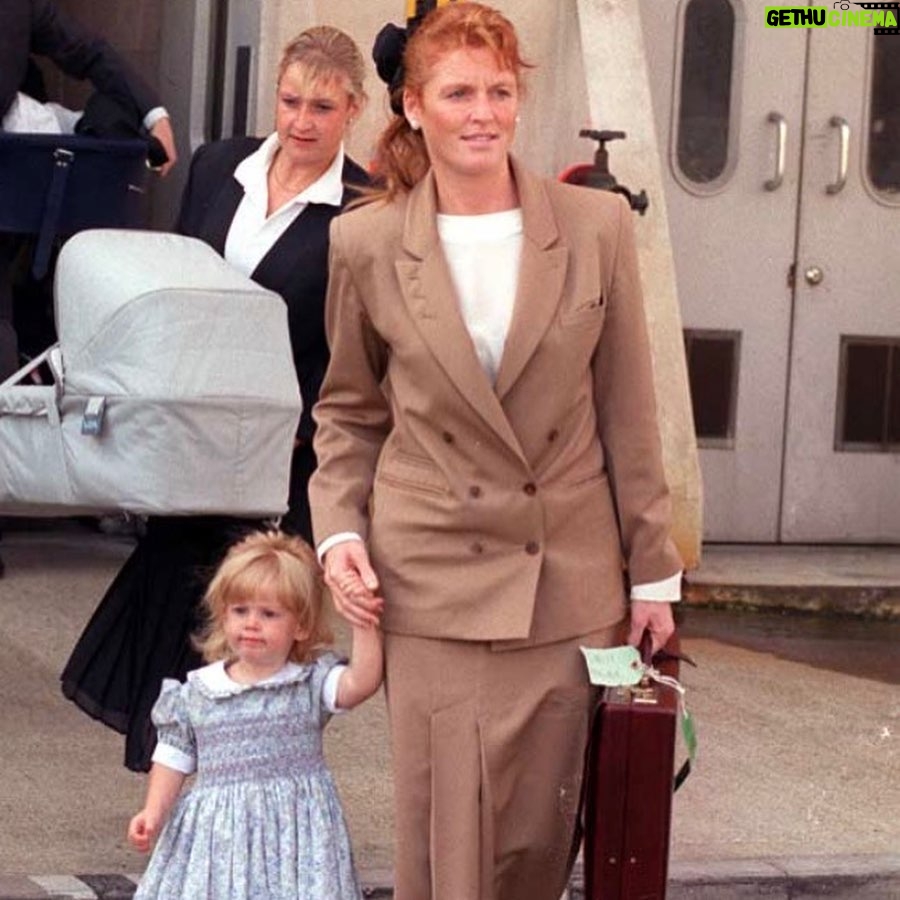Princess Eugenie Instagram - You have been bossing it since before I was born and continue to be the most wonderful person, friend and big sister... Happy Birthday to you Beabea!! Xx 😘 🎉🎊🥳