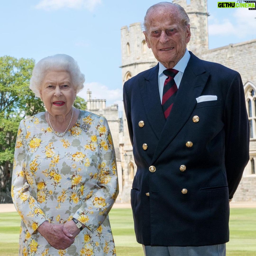 Princess Eugenie - 189.9K Likes - A very Happy 99th Birthday to HRH The Duke of Edinburgh.
Grandpa, we wish you a special day.. and may all grandparents celebrating birthdays in lockdown have a wonderful time. #happybirthday