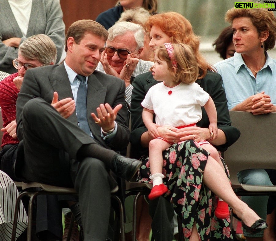 Princess Eugenie Instagram - With all this incredible sport taking place this summer I thought I'd throwback to us watching my Sisters Sports Day 1993! I wonder what Papa and I are talking about... #wimbledon #womensworldcup #cricketworldcup