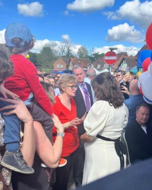 Princess Eugenie Instagram - Beatrice and I had so much fun in Chalfont St Giles for their Coronation Big Lunch. It was amazing to see so many people celebrating and we are very grateful to have spent some time with children, fluffy puppies and so many well-wishers for The King and Queen. 

The concert was such a special way to the end the day. What a beautiful way to honour The King's life of service. Of course my favourite part was seeing the big whale lit up in the sky. #coronation