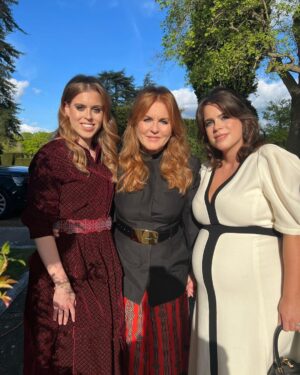 Princess Eugenie Instagram - Beatrice and I had so much fun in Chalfont St Giles for their Coronation Big Lunch. It was amazing to see so many people celebrating and we are very grateful to have spent some time with children, fluffy puppies and so many well-wishers for The King and Queen. 

The concert was such a special way to the end the day. What a beautiful way to honour The King's life of service. Of course my favourite part was seeing the big whale lit up in the sky. #coronation