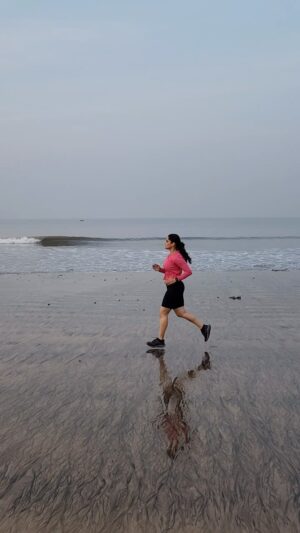 Priya Bapat Instagram - Running into the new year with a splash of positivity – because every step counts! 🌟 #BeachRunGoals #hello2024