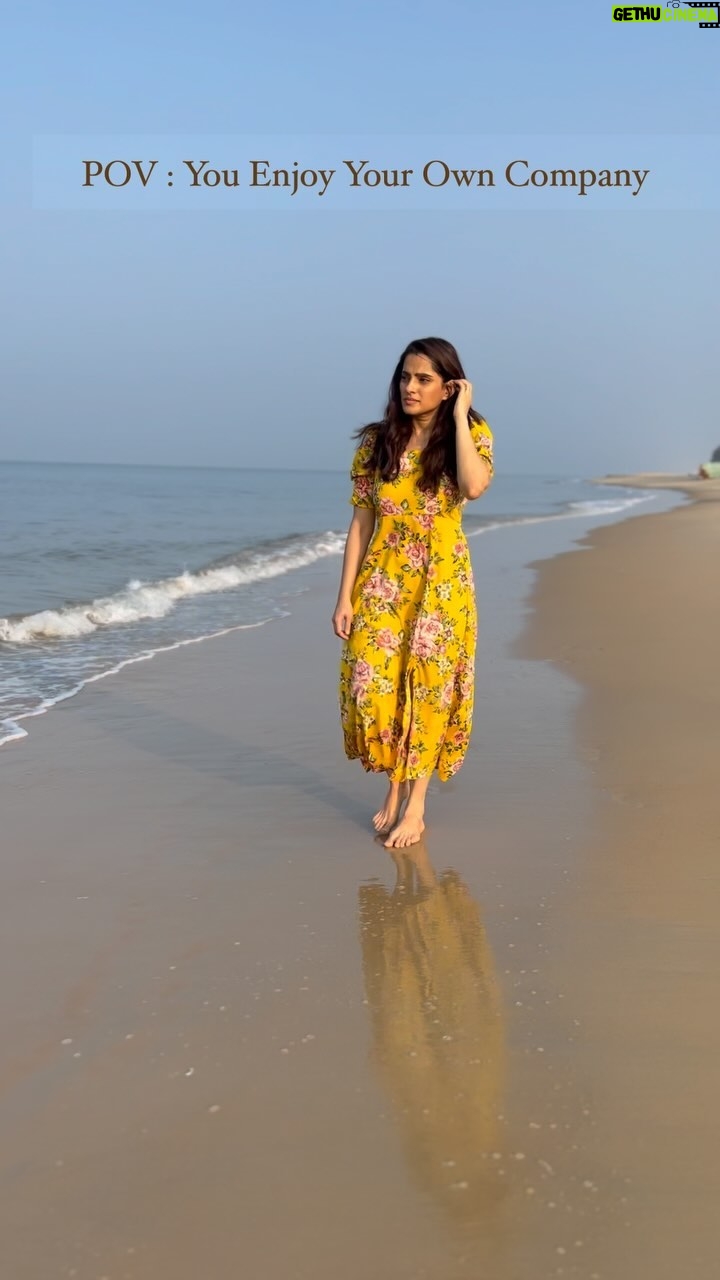 Priya Bapat Instagram - Finding peace in each step. 🌊