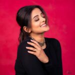 Priyamani Instagram - Fashion is what you buy …..style is what you do with it ❤️🖤🩵💛🧡🤍💙💜 Outfit : @surabhi.gandhi Jewellery : @tantra.brassjewellery Styling: @stylebyannapurna Team : @i.deekshasetti 📸 : @v_capturesphotography MUH : @pradeep_makeup @shobhahawale