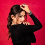 Priyamani Instagram - Fashion is what you buy …..style is what you do with it ❤️🖤🩵💛🧡🤍💙💜 Outfit : @surabhi.gandhi Jewellery : @tantra.brassjewellery Styling: @stylebyannapurna Team : @i.deekshasetti 📸 : @v_capturesphotography MUH : @pradeep_makeup @shobhahawale