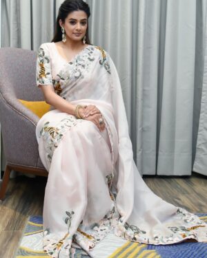 Priyamani Instagram - Because I am a woman, I must make unusual efforts to succeed. If I fail, no one will say, She doesn’t have what it takes. They will say, - Women don’t have what it takes. #womensdayeveryday 

Outfit - @alokandharsh 
Jewels by @sulthandiamondsandgold 
Styled by @theitembomb ❤️
MUH : @pradeep_makeup @shobhahawale 
📸 : @sharonacvin 
Retouched by : @v_capturesphotography