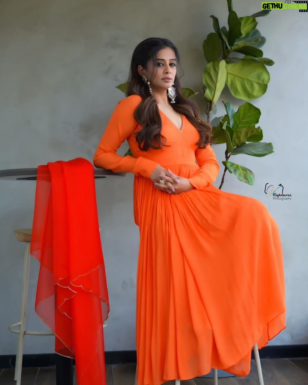 Priyamani - 368.4K Likes - Embrace your elegance and let it shine ✨✨✨
Outfit : @harshitasinghviofficial
Jewellery : @houseofqc
Styling : @stylebyannapurna
Team : @i.deekshasetti
📸 : @v_capturesphotography
MUH : @pradeep_makeup @shobhahawale