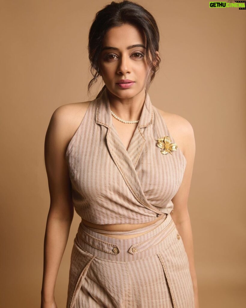 Priyamani Instagram - Get your popcorn ready, #Article370 releases tomorrow at a theatre near you 🎀 Outfit - @_shrutisancheti Footwear @oceedeeshoes Styled by @theitembomb ❤️ 📸 @yash_vb MUH : @pradeep_makeup @shobhahawale