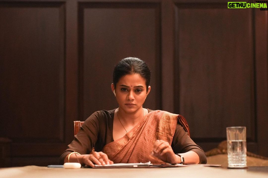 Priyamani Instagram - Some ‘Priya’ Behind-the-scenes of #PriyaMani that now lives in our hearts! #Article370 releasing in cinemas on 23rd February. @yamigautam @vaibhav.tatwawaadi @siyaramkijai #KiranKarmarkar @rajarjunofficial @skand_thakur @ashwinikoul93 @irawatimayadev @ashwani.1204 @divyasethshah @sumitkaul10 @adityasuhasjambhale #JyotiDeshpande @adityadharfilms @dhar_lokesh #JioStudios #B62Studios @saregama_official @the_willing_fundamentalist @arj.writer @aarshvora @puneetwaddan @shashwatology @shivkumarpanicker @sidvasanity @mukeshchhabracc @yantrapd @veerakapuree