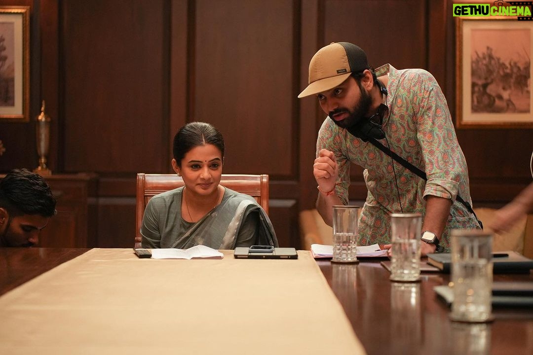 Priyamani Instagram - Some ‘Priya’ Behind-the-scenes of #PriyaMani that now lives in our hearts! #Article370 releasing in cinemas on 23rd February. @yamigautam @vaibhav.tatwawaadi @siyaramkijai #KiranKarmarkar @rajarjunofficial @skand_thakur @ashwinikoul93 @irawatimayadev @ashwani.1204 @divyasethshah @sumitkaul10 @adityasuhasjambhale #JyotiDeshpande @adityadharfilms @dhar_lokesh #JioStudios #B62Studios @saregama_official @the_willing_fundamentalist @arj.writer @aarshvora @puneetwaddan @shashwatology @shivkumarpanicker @sidvasanity @mukeshchhabracc @yantrapd @veerakapuree