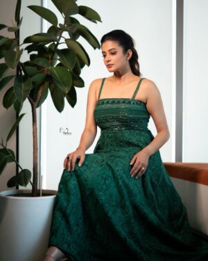 Priyamani Instagram - Feeling cute …might take over the world in this green dress💚💚💚

Outfit : @_anjali_jha_____ 
Stylist : @stylebyannapurna 
Team : @i.deekshasetti 
📸 : @v_capturesphotography 
MUH : @pradeep_makeup @shobhahawale 
#bhamakalapam2❤️