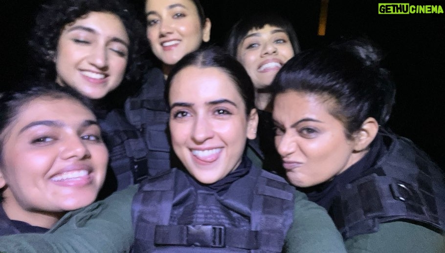 Priyamani Instagram - #jawanbts with my awesome girl gang / sisters from other mothers .. cheers to our bond being so strong .. Love you all so much from the bottom of my heart ❤️❤️❤️❤️thank you for coming into my life and making it brighter and full..❤️❤️ By the way voice on clip 1… is by @yannickben Thank you for all the love and appreciation ❤️❤️ Keep them coming ❤️❤️❤️❤️❤️❤️🫡🫡🫡🫡 Good to go chief !! #jawanmovie #jawangirlgang